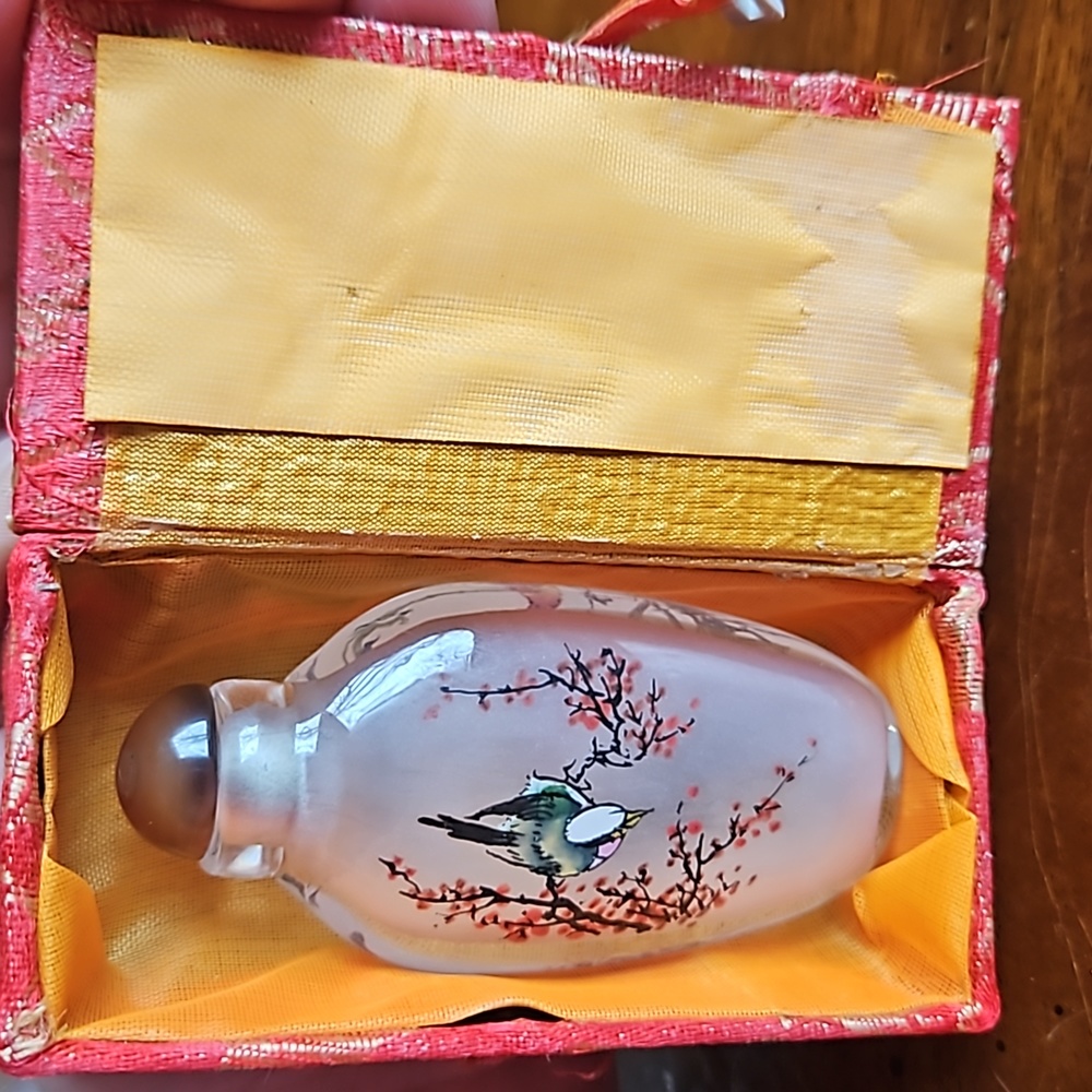 Antique Reverse Painted Snuff Bottle